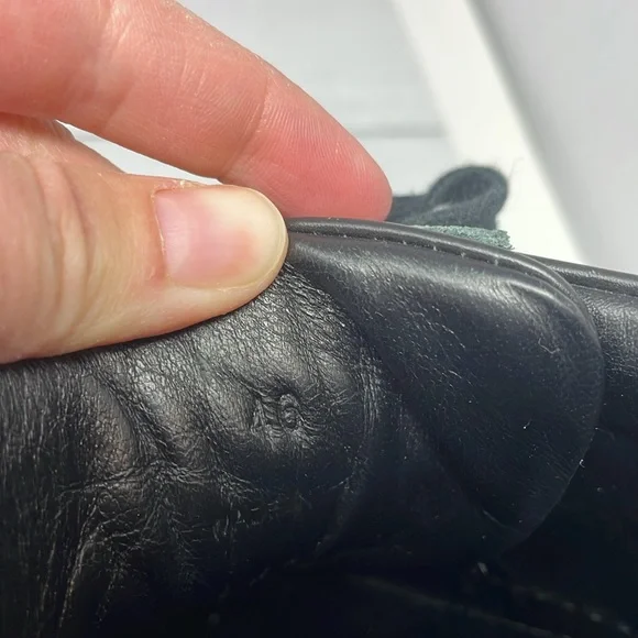 GREATS Leather Sneakers in Black 13 BS3 - Picture 5 of 8